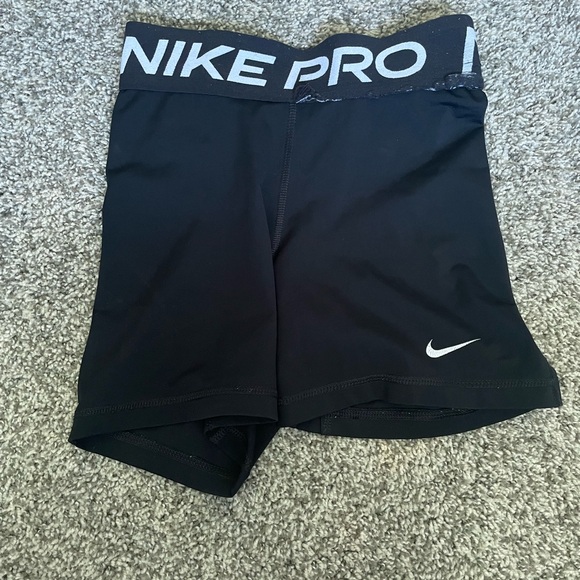 Black nike pro shorts - Picture 1 of 6